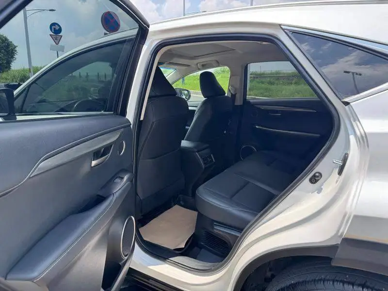Lexus NX 2015 200 AWD Frontier Edition — 15