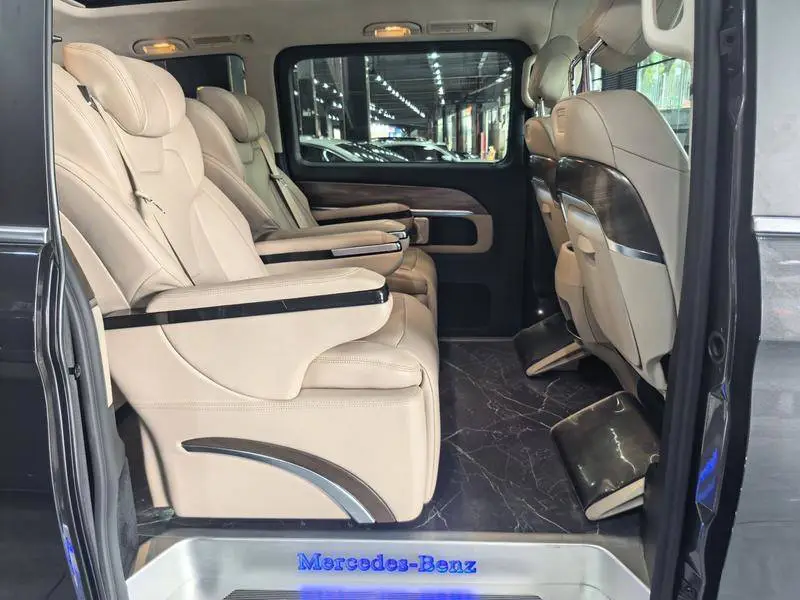 Mercedes-Benz V-Class 2022 V 260 L Long Wheelbase Luxury Edition — 16