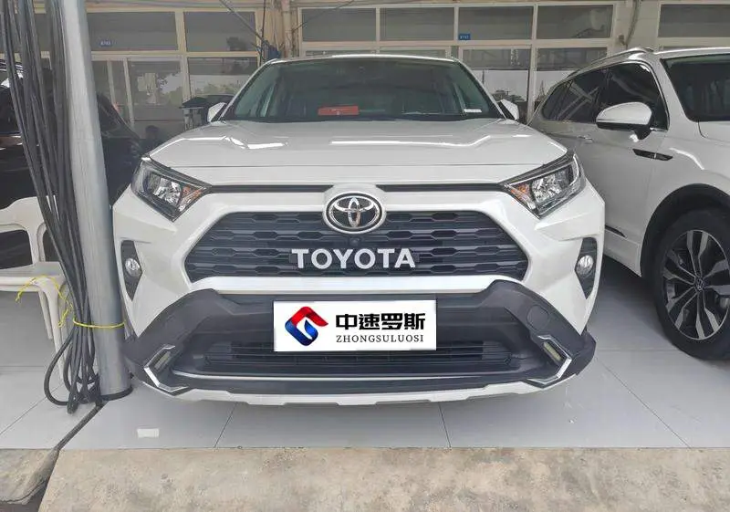 RAV4 Rongfang 2021 2.0L CVT 4WD Fashion PLUS Edition — 2