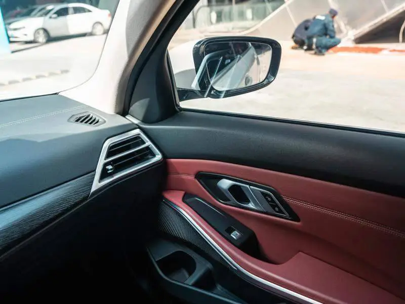 BMW 3 Series 2025 325Li M Sport Package — 16