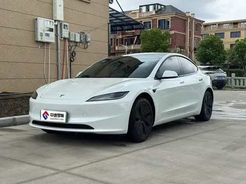 Model 3 2025 facelifted rear-wheel drive version