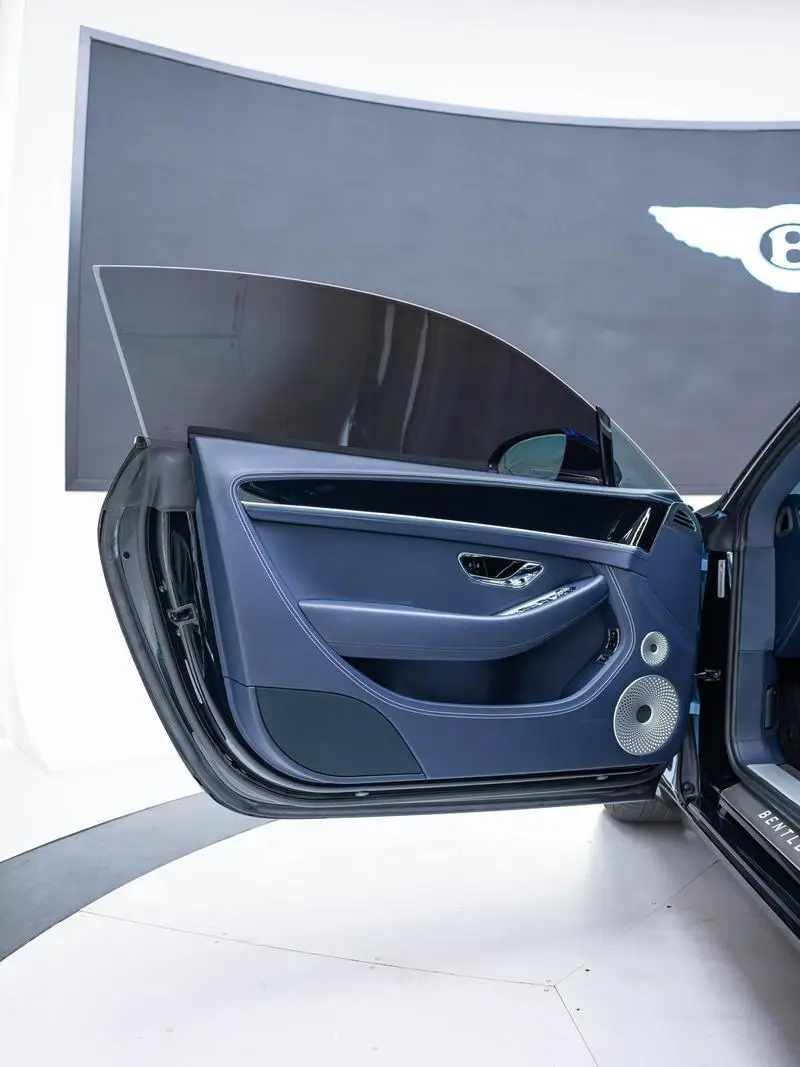 Europe 2022 4.0T GT V8 — 11