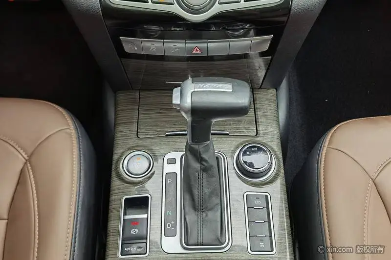 Haval H9 2016 2.0T 4WD Luxury 7 Seaters — 15