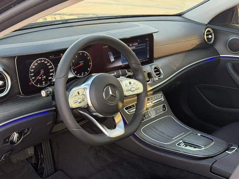 Mercedes-Benz E-Class 2020 E 300 L Fashion Edition — 14