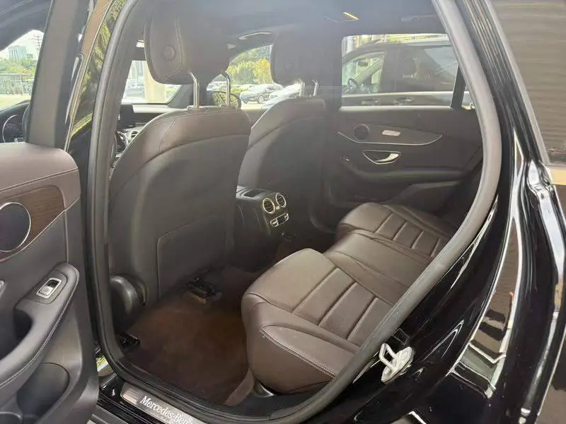 Mercedes-Benz GLC 2022 GLC 260 L 4MATIC Luxury — 9