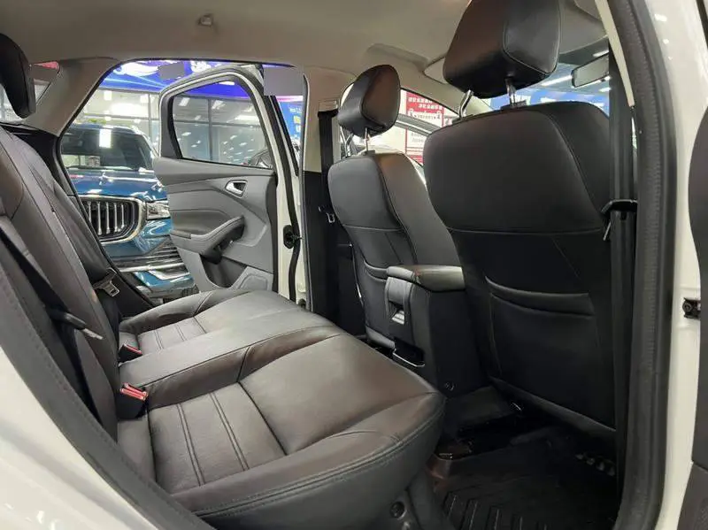 Fox 2015 Hatchback 1.6L Automatic Comfort — 12
