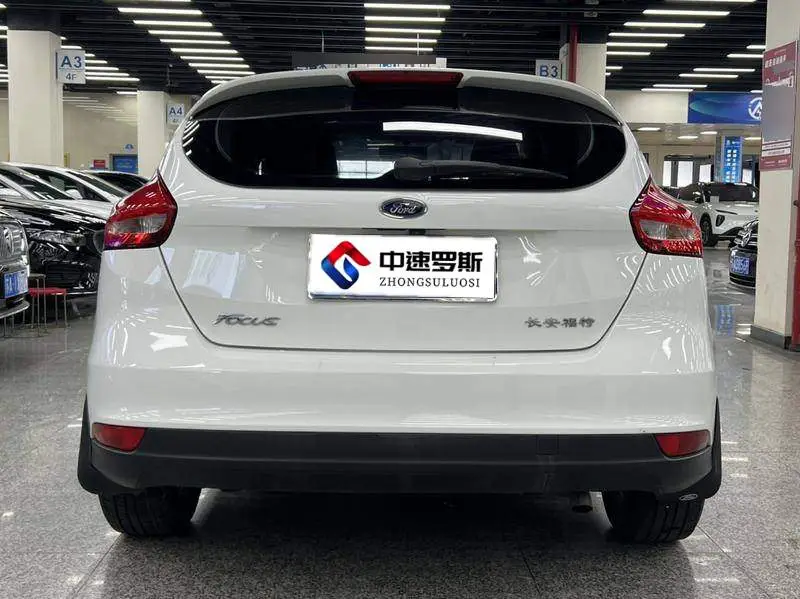 Fox 2015 Hatchback 1.6L Automatic Comfort — 5