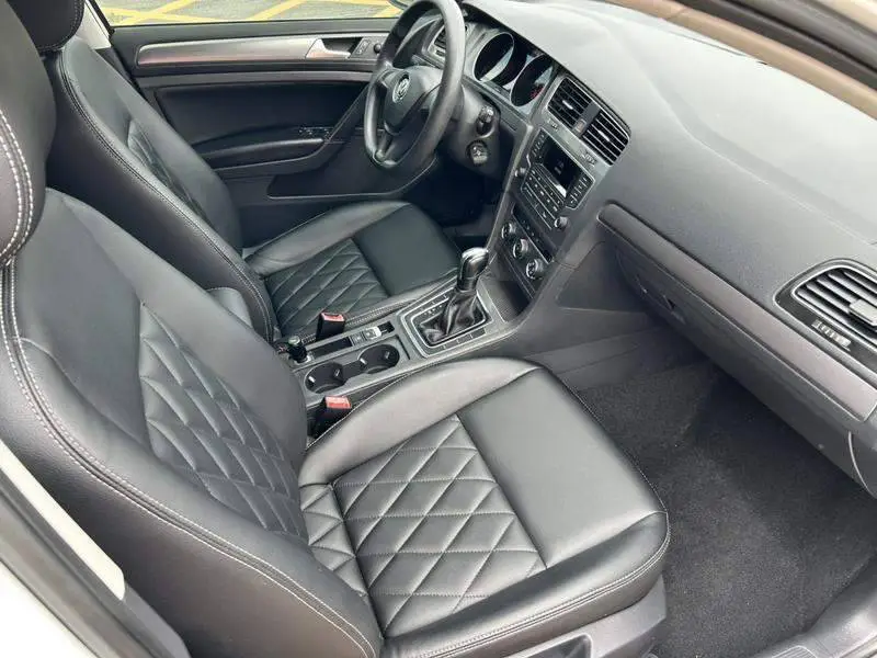 Golf 2016 1.6L Automatic Fashion Model — 12