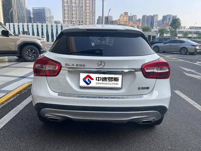 Mercedes-Benz GLA 2016 GLA 200 Dynamic — 5