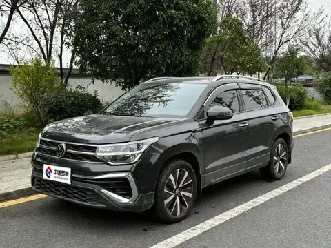Tharu 2023 300TSI 2WD Bright Moon Edition