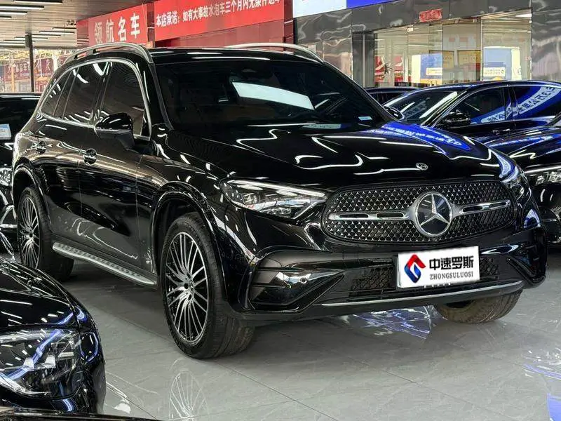 Mercedes-Benz GLC 2023 GLC 300 L 4MATIC Luxury 5-seater — 3