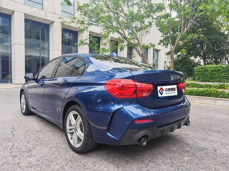 BMW 1 Series 2021 120i M Sport Night Edition — 4