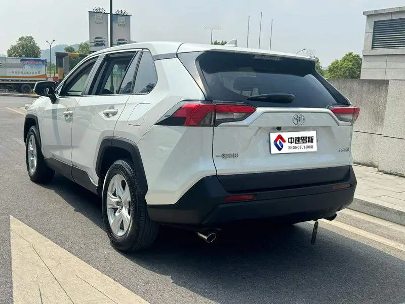 RAV4 Rongfang 2024 2.0L CVT 2WD Urban Edition — 4
