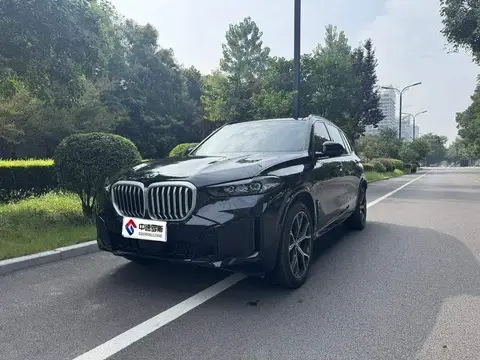 BMW X5 2025 xDrive 30Li M Sport Night Package