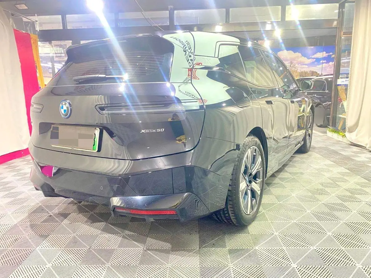 BMW iX 2023 xDrive50 — 4