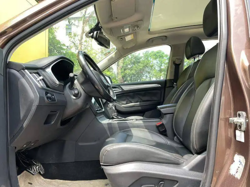 Roewe RX5 2016 30T 2WD Automatic Internet Smart Edition — 8