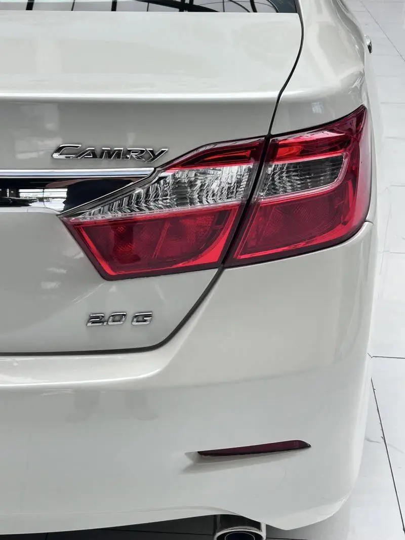 Camry 2012 2.0G Deluxe Edition — 10