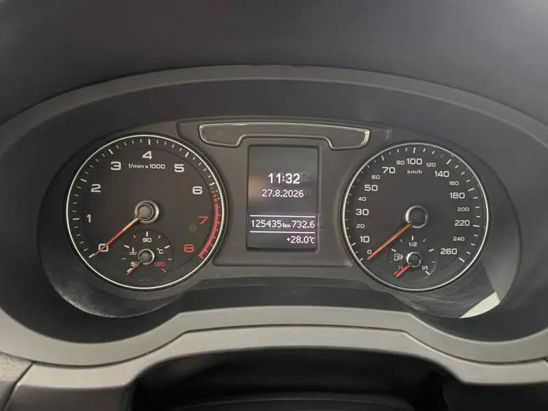 Audi Q3 2018 30th Anniversary Model 30 TFSI Fashion Model — 19