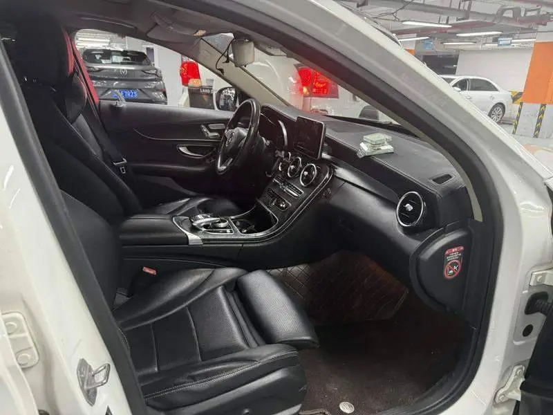 Mercedes-Benz C-Class 2017 C 200 L Sport — 8