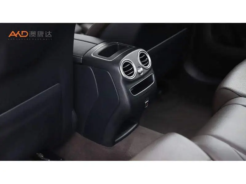Mercedes-Benz GLC 2020 GLC 260 L 4MATIC Luxury — 6