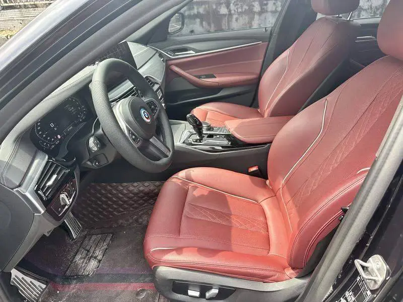 BMW 5 Series 2021 530Li Leading M Sport Package — 15