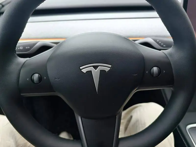 Model Y 2024 rear-wheel drive version — 11