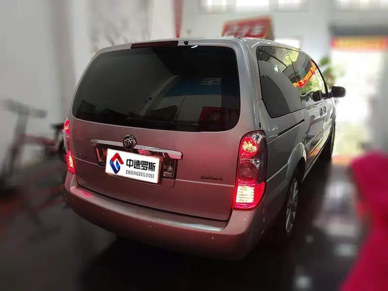 Buick GL8 2013 2.4L Executive Edition — 4