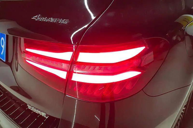 Mercedes-Benz GLC 2019 GLC 260 L 4MATIC Dynamic — 6