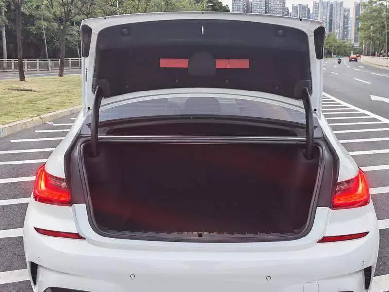 BMW 3 Series 2022 facelift 325i M Sport package — 17