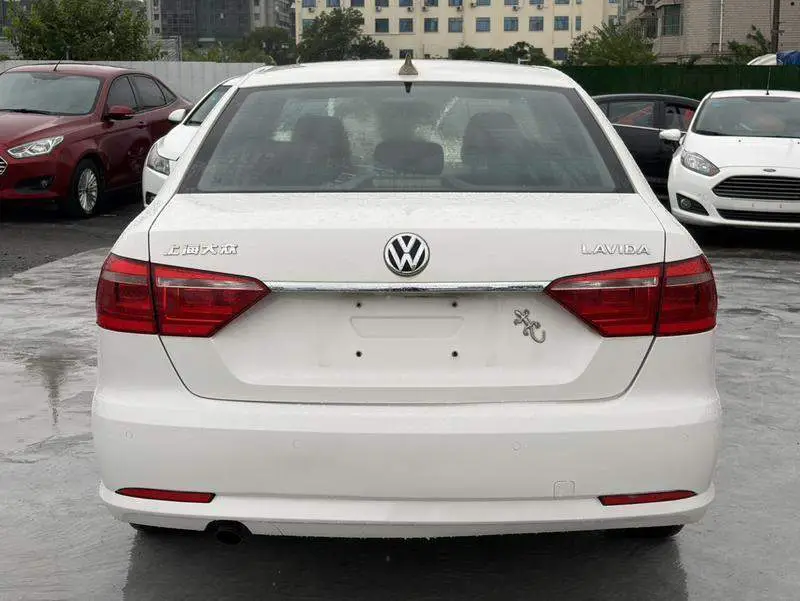 Lavida 2015 1.6L Automatic Comfort Edition — 5