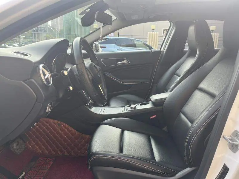Mercedes-Benz GLA 2016 GLA 200 Dynamic — 8