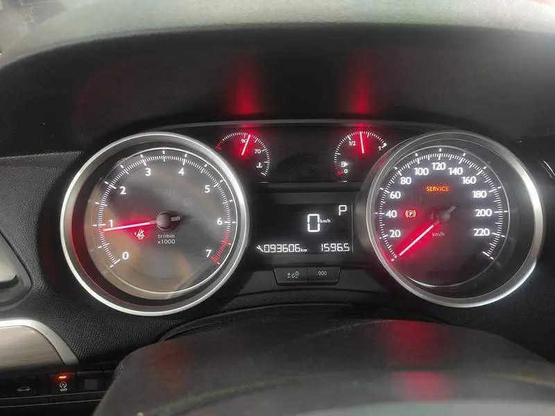 Peugeot 408 2016 1.6T Automatic Luxury Edition — 7