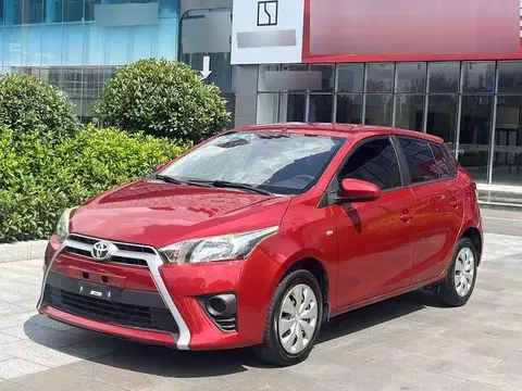 YARiS L 2015 1.5E Automatic Charm Edition