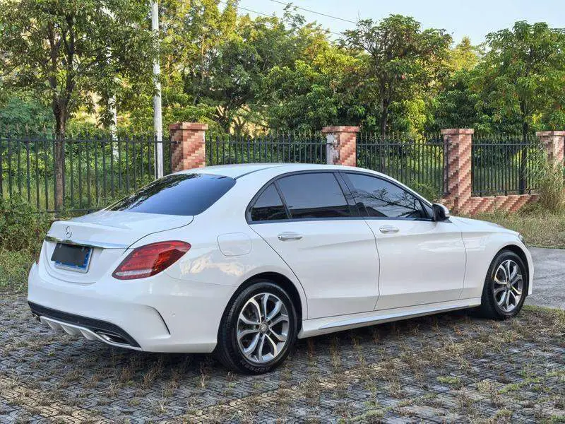 Mercedes-Benz C-Class 2016 C 180 L Sports — 4