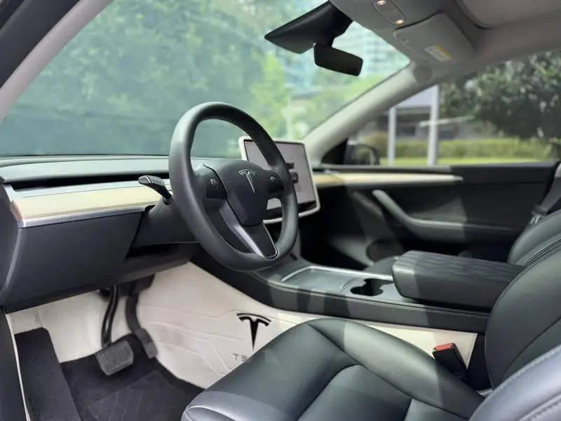 Model Y 2022 facelifted rear-wheel drive version — 8