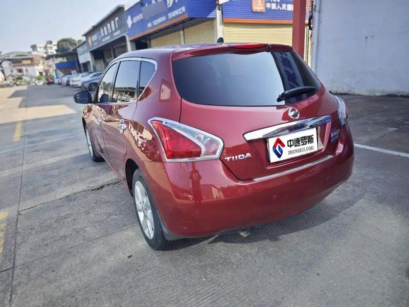 TIIDA 2014 1.6L CVT Intelligent Model — 3