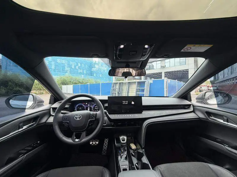 Camry 2024 Hybrid 2.0HS Sports Edition — 8