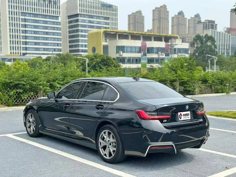 BMW i3 2022 eDrive 35 L — 4