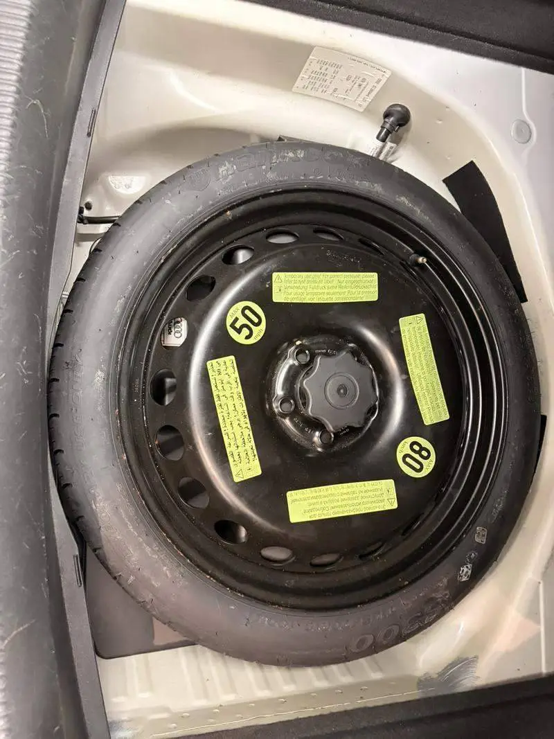 Audi A4L 2013 35 TFSI Automatic Standard Model — 9