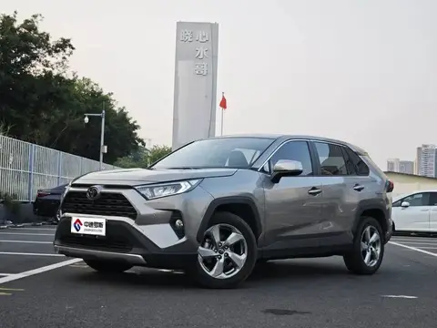 RAV4 Rongfang 2022 2.0L CVT 2WD Fashion Plus Edition