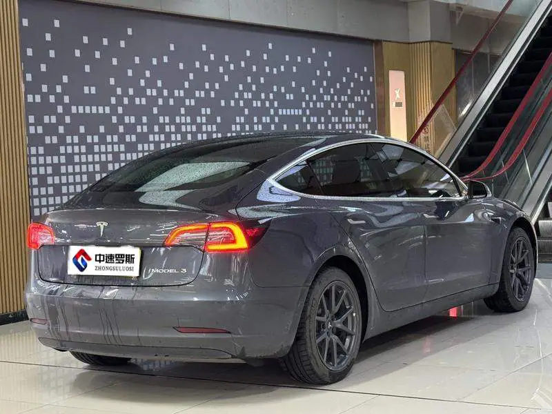 Model 3 2019 Standard Range RWD Upgraded Edition — 7