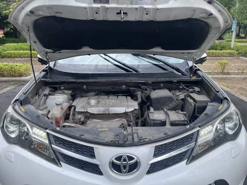 RAV4 Rongfang 2015 2.5L Automatic 4WD Elite Edition — 8