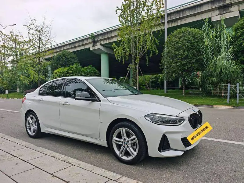 BMW 1 Series 2021 120i M Sport Night Edition — 3