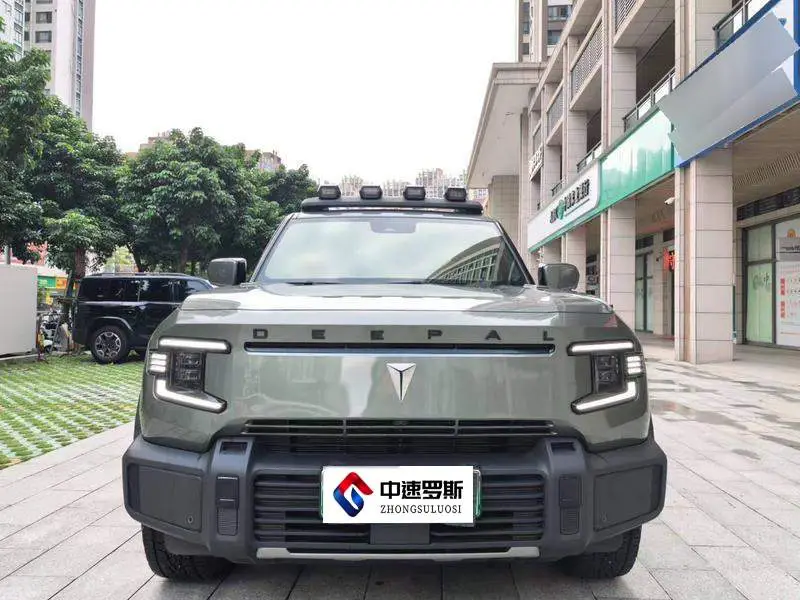Dark blue G318 2024 4WD air suspension version — 2