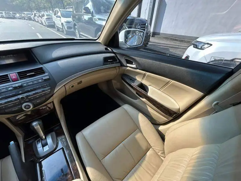Accord 2010 2.0L EX — 10