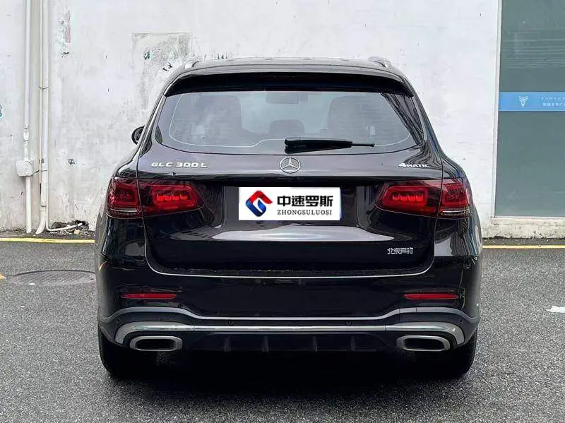 Mercedes-Benz GLC 2021 GLC 300 L 4MATIC Dynamic — 3