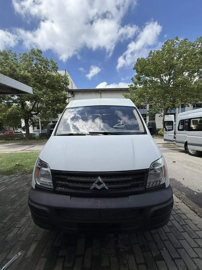 Xintu V80 2014 2.5T Commercial Travel Short Axis Mid-Top — 2