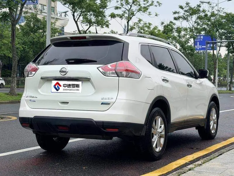 X-Trail 2015 2.0L CVT Comfort MAX Edition 2WD — 7