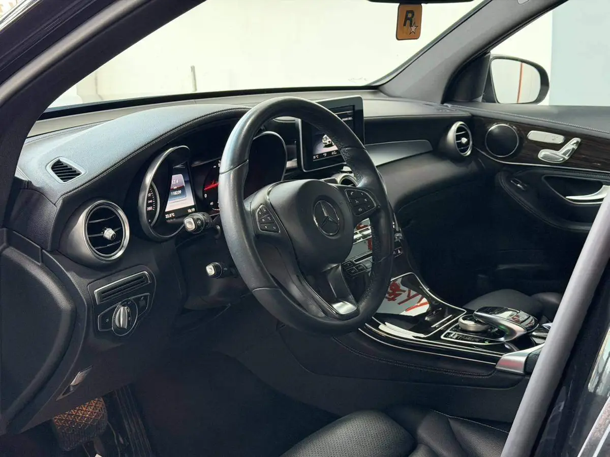 Mercedes-Benz GLC 2017 GLC 260 4MATIC Dynamic — 8