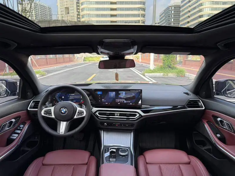 BMW 3 Series 2023 330Li M Sport Night Edition — 19